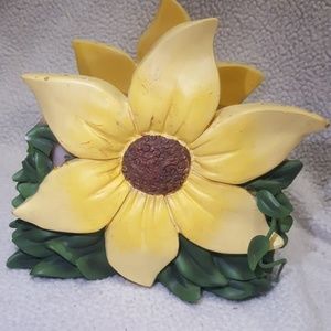 Decorative storage bin